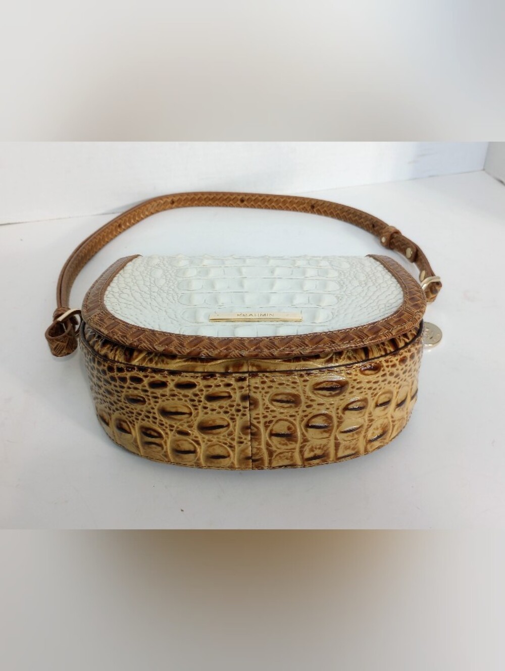 SOLD Brahmin Taber Collection Briar Crossbody In Coconut Milk - Picture 10 of 14